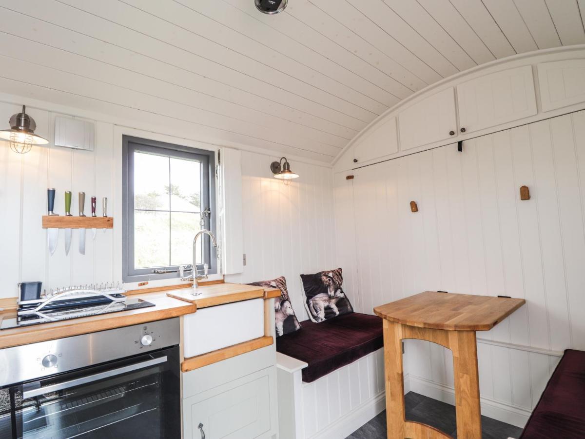 Shepherds Hut Lonmore Exterior foto