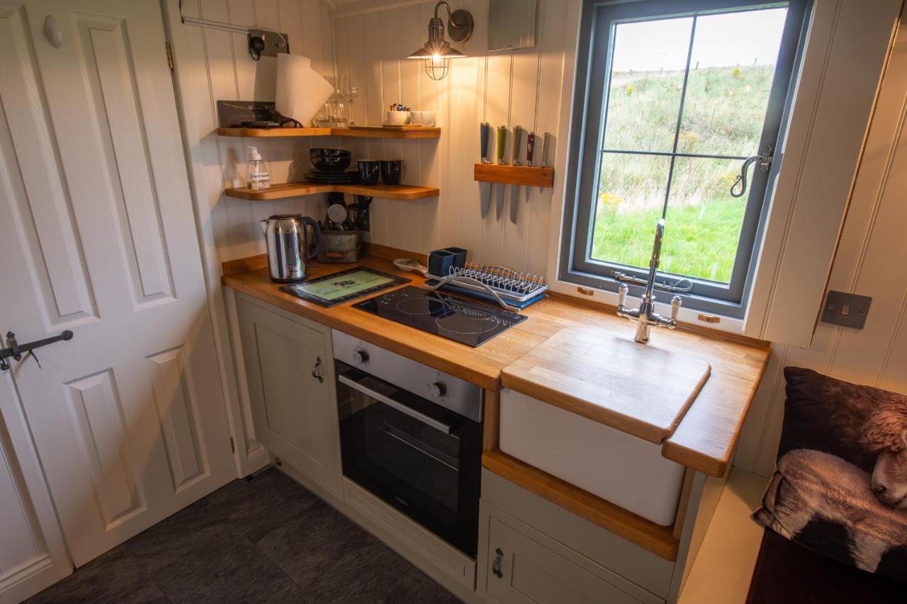 Shepherds Hut Lonmore Exterior foto