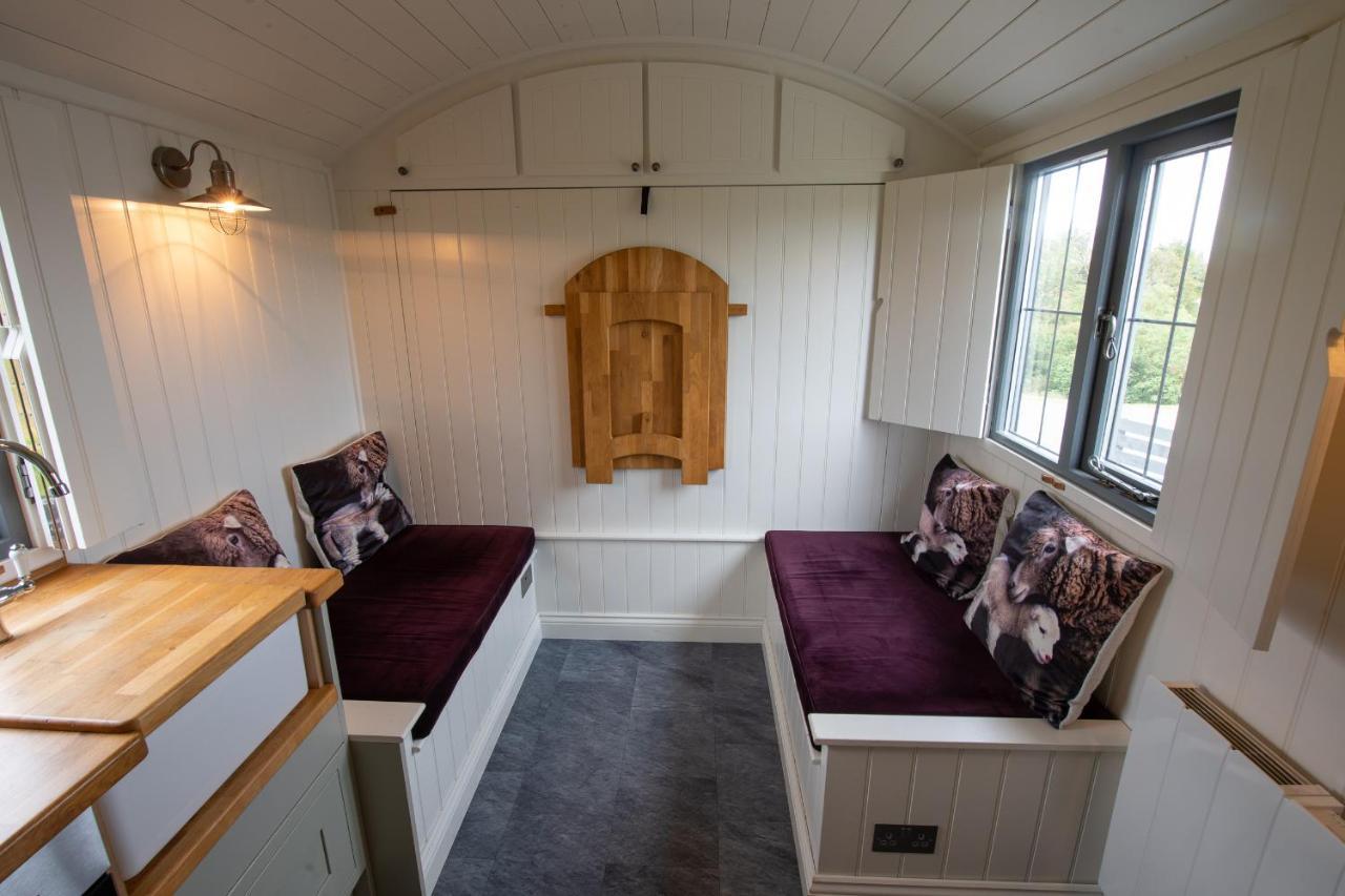 Shepherds Hut Lonmore Exterior foto