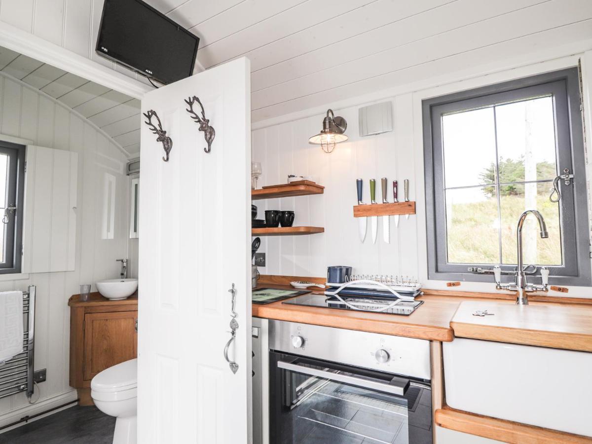 Shepherds Hut Lonmore Exterior foto